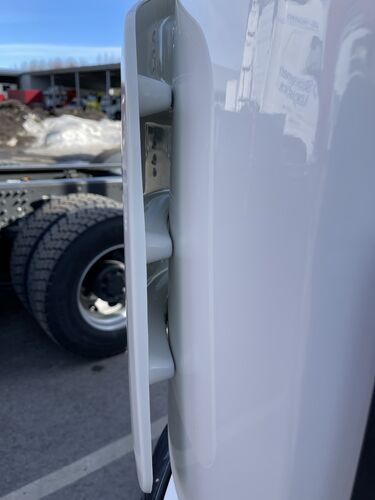 Dirt deflectors for Volvo FH5