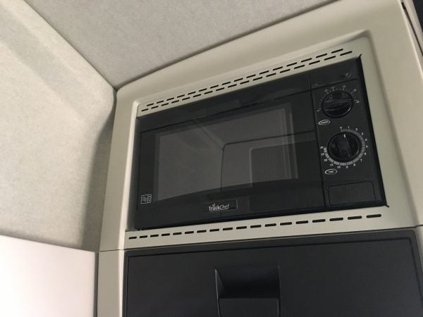 Microwave for Volvo FH4/FM4 GL/XL cab incl. Panel & Mount