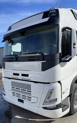 Front plastic/Sign for front mounting on Volvo FM5/FMX